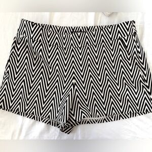 Expresss size 6 shorts